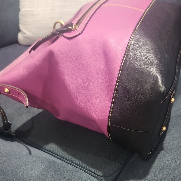 Dooney & Bourke Fuchsia and Black Hobo Bag - Picture 4 of 10